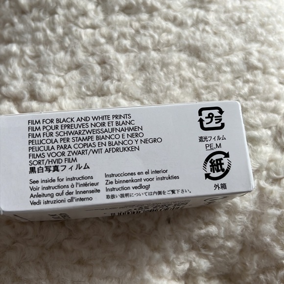 Ilford HP5 Plus ISO 400 120 black and white film lot of 2 expired - Picture 3 of 6